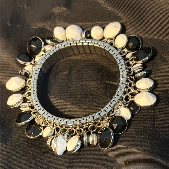 Vintage black and white faceted bead silver stretch bracelet EUC - Picture 2 of 6